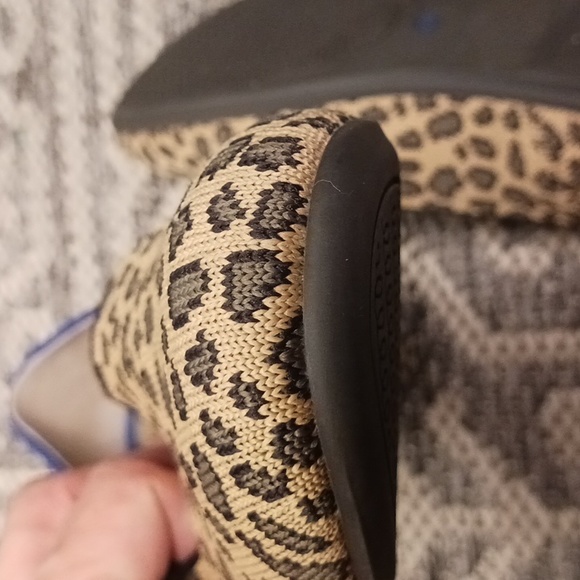kids rothys leopard print loafers size 4 - Picture 4 of 5